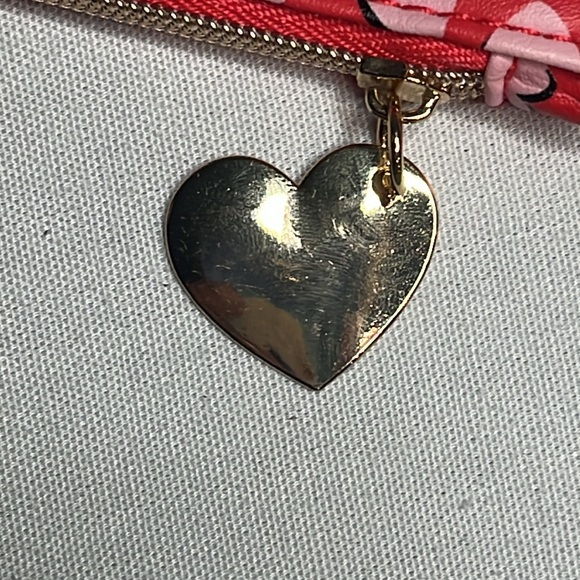 IPSY Hearts Glam Bag. - Picture 3 of 7